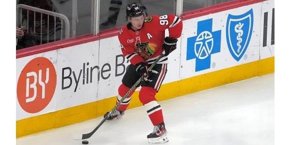 Connor Bedard skriver femårig kontraktsförlängning med Chicago Blackhawks Connor Bedard skriver femårig kontraktsförlängning med Chicago Blackhawks